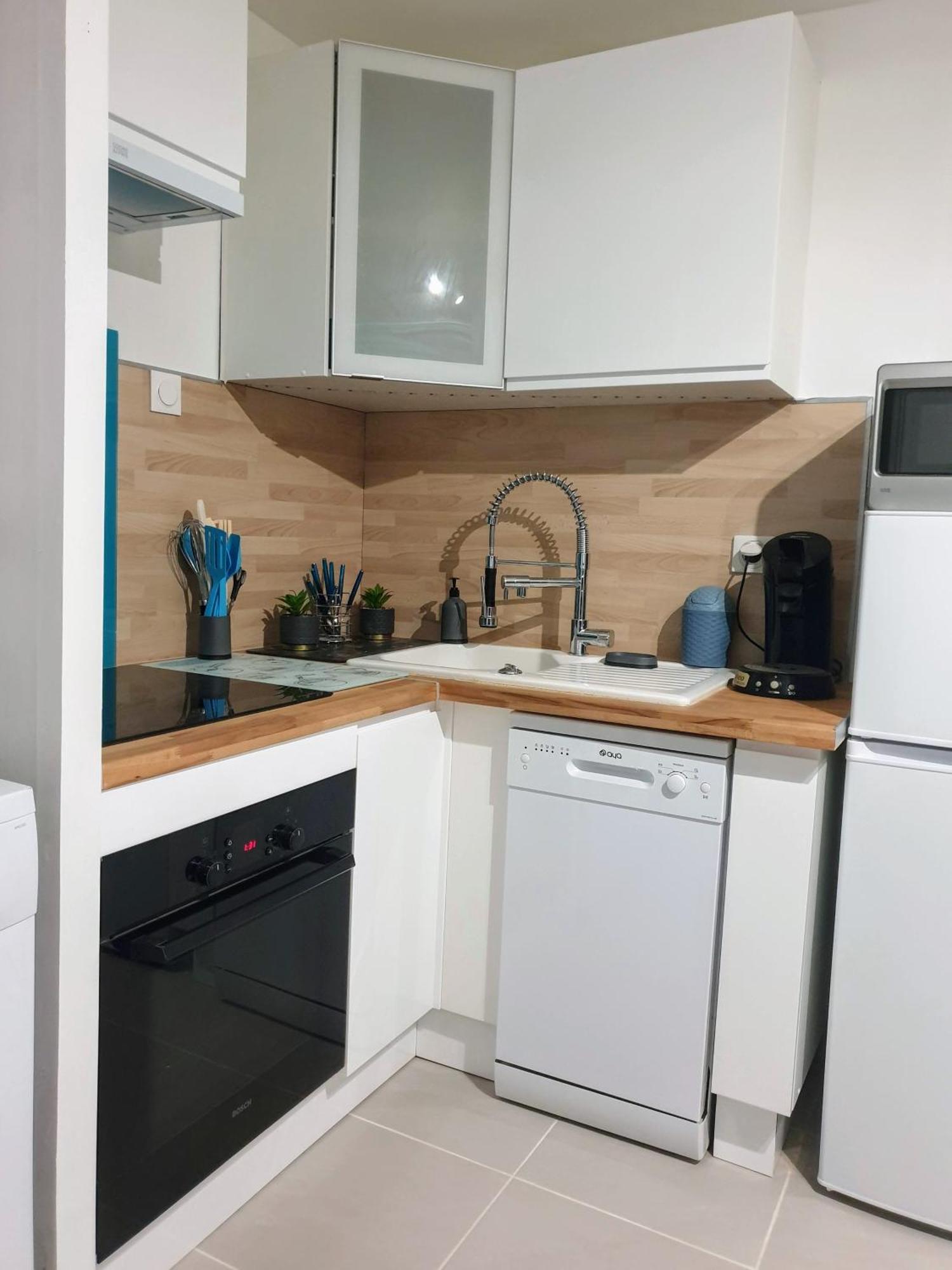 Appartement Vue Mer,Acces Direct Plage,Fibre,Clim,Parking Public Gratuit Ле-Баркарес Екстер'єр фото